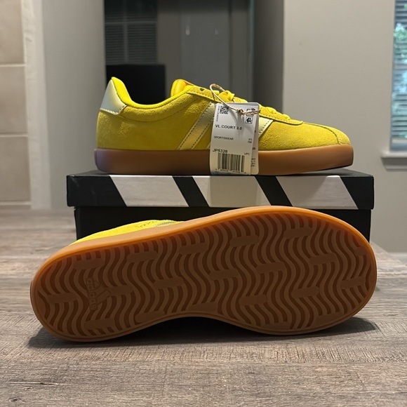 NWT Adidas Women's VL Court 3.0 'Yellow Gold Metallic' Shoes JP5328 - Picture 8 of 10